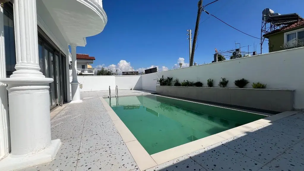 Real estate in Babatasi